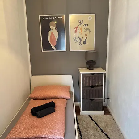 Apartment Karl Mit 2 Schlafzimmern An Der Goitzsche